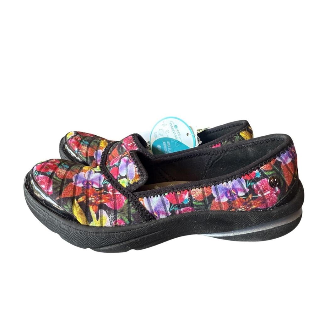 Beezees Lakeside Casual Slip On New Women size 6